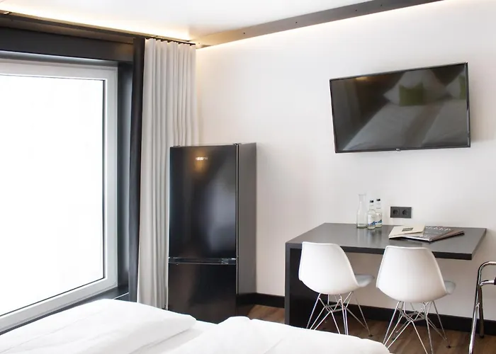 Отель Gr By Wmm *